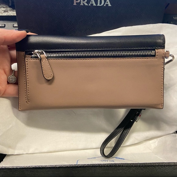 Prada colorblock wristlet - Picture 7 of 15